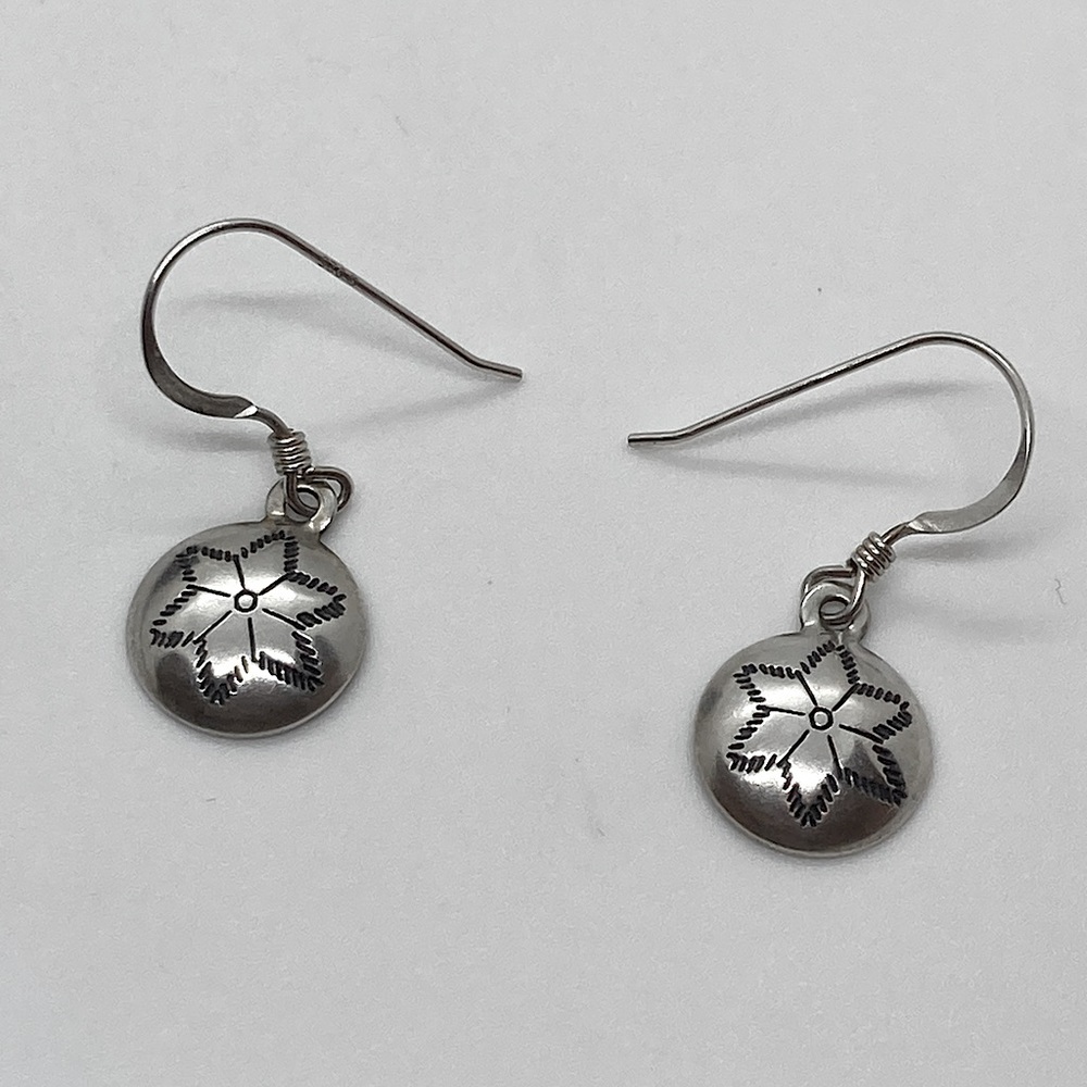 Vtg Navajo Sterling Silver Floral Stamped Design Concho Hook Earrings 1”